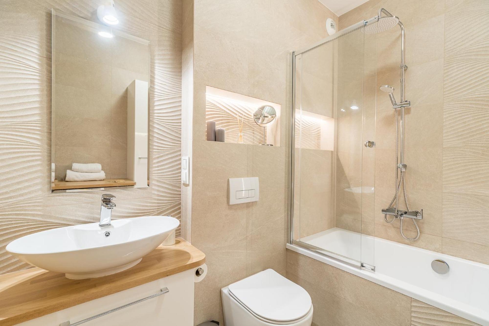 Old Town - Bus&tram Stops Nearby, Balcony - By Rentujemy Apartment Krakau